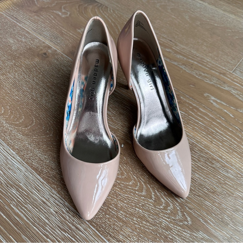 Madden Girl Women's Kopykat Nude Pat Size 6.5